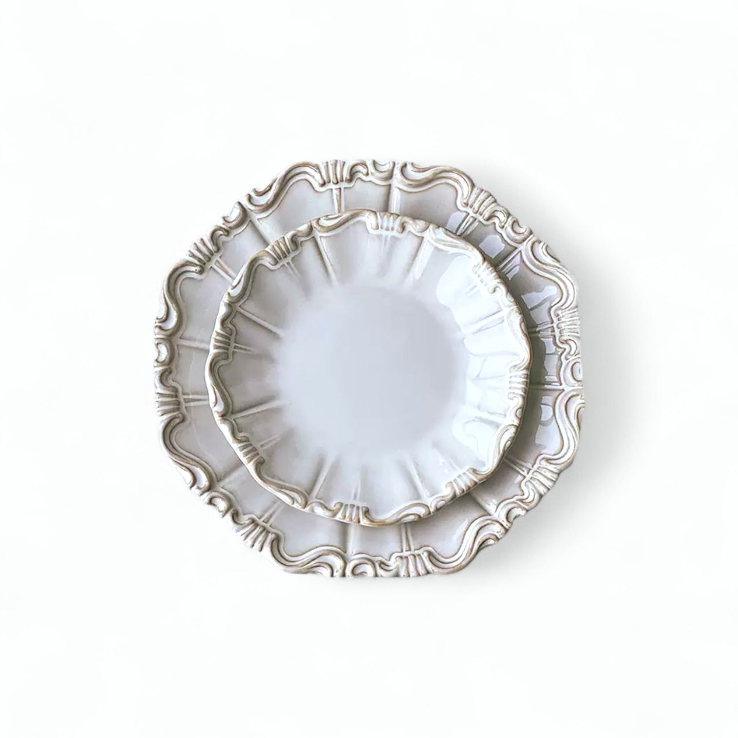 Cynthia Tallrik – Rund Porslinstallrik i Tre Storlekar