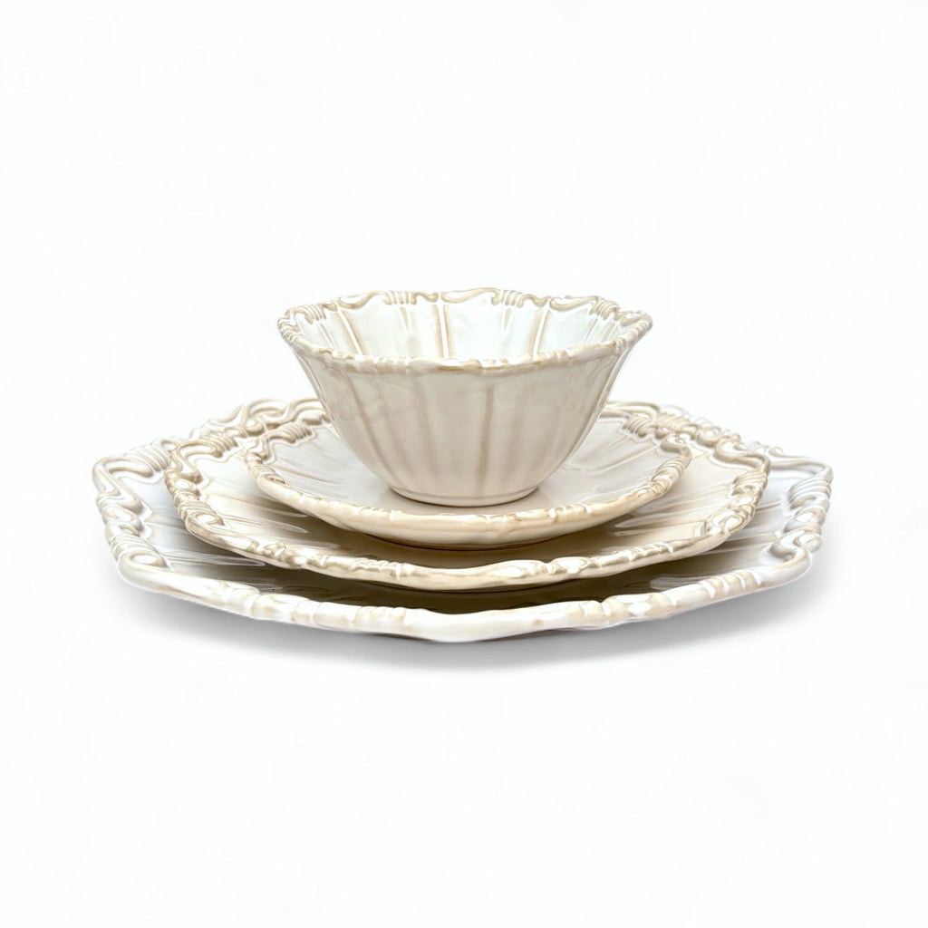 Cynthia Tallrik – Rund Porslinstallrik i Tre Storlekar