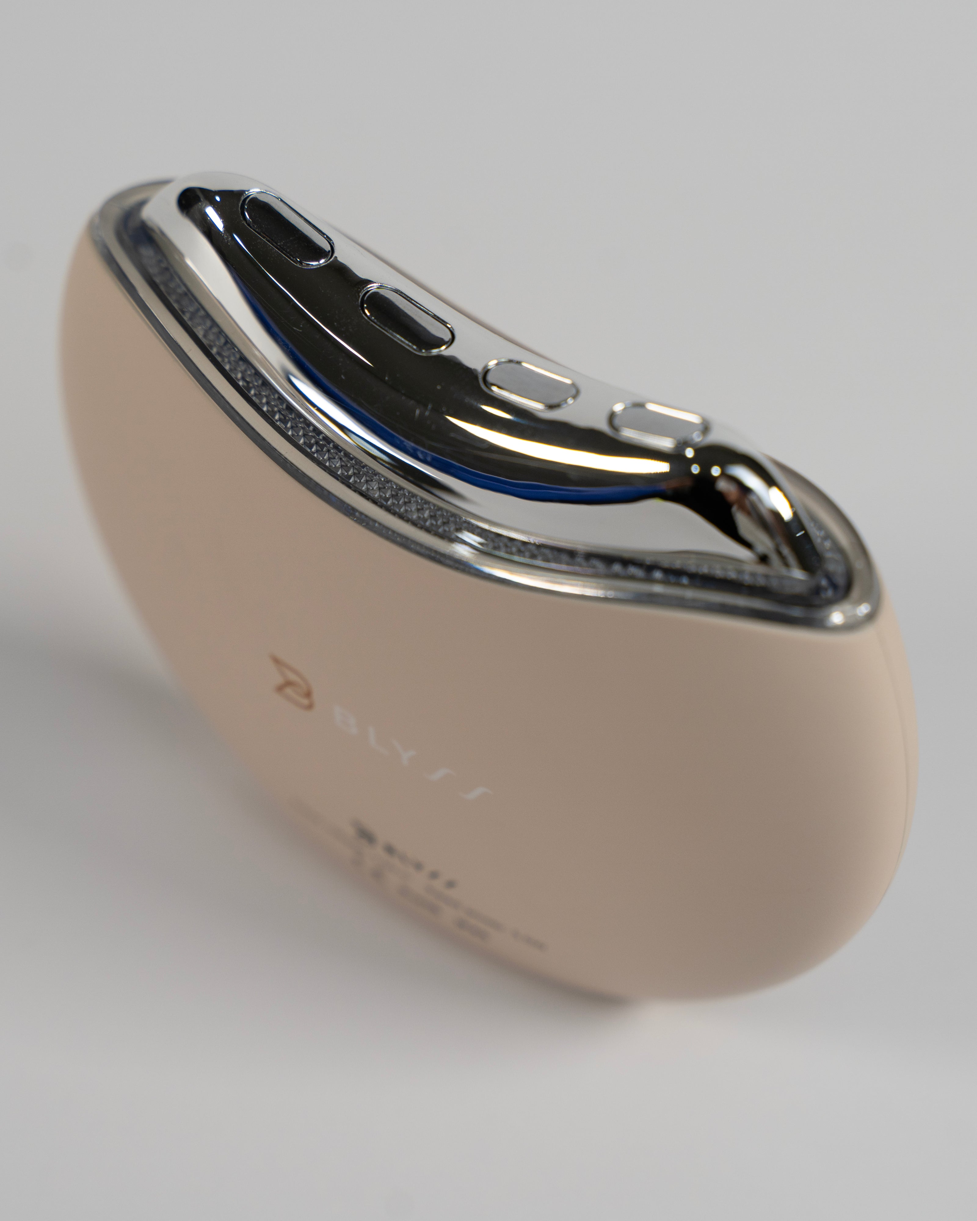 Blyss Aria – RF Neck & Face Lifting Device