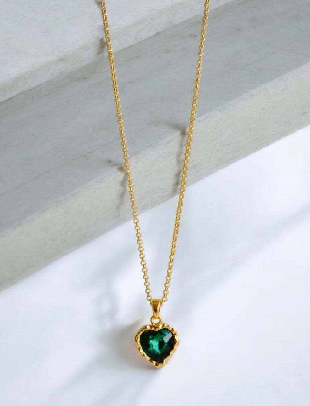 Halsband Ariel green heart