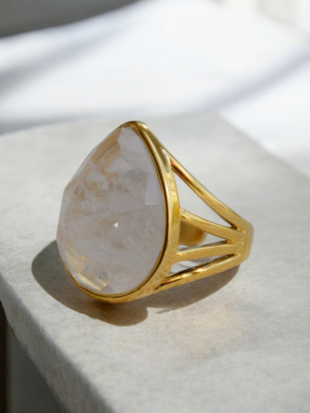 Ring Clear quartz beauty
