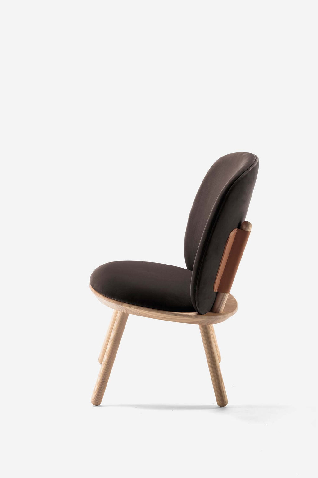 Naïve Low Chair – Svart Massiv Ask