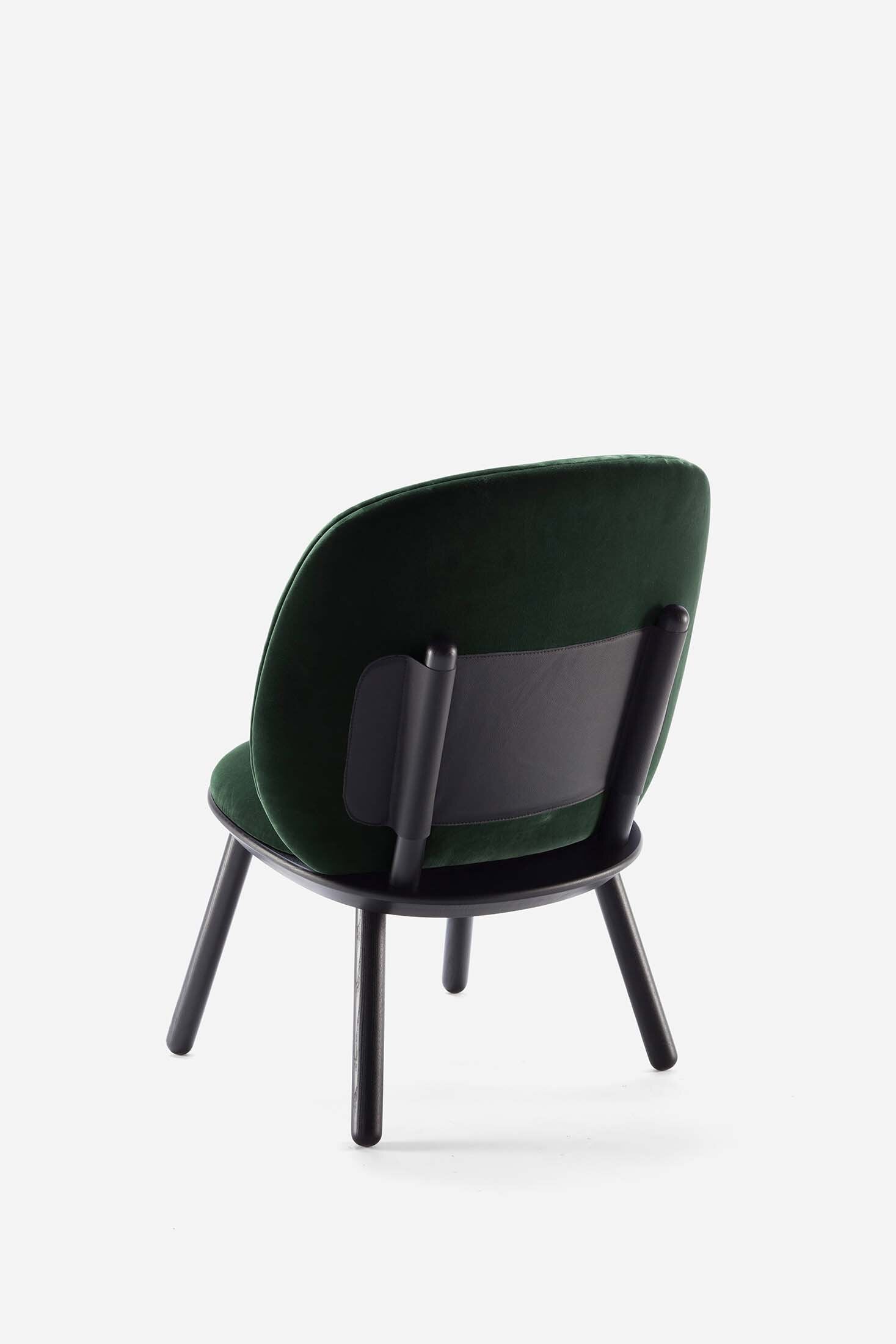 Naïve Low Chair – Svart Massiv Ask