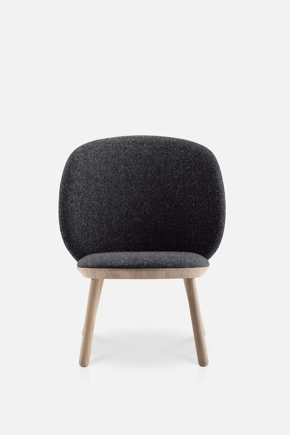 Naïve Low Chair – Svart Massiv Ask