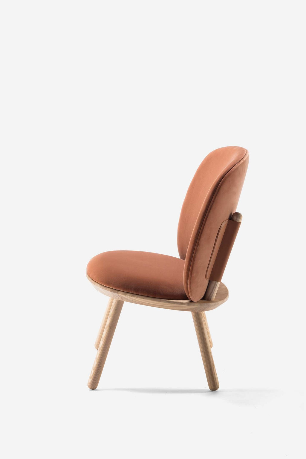 Naïve Low Chair – Svart Massiv Ask
