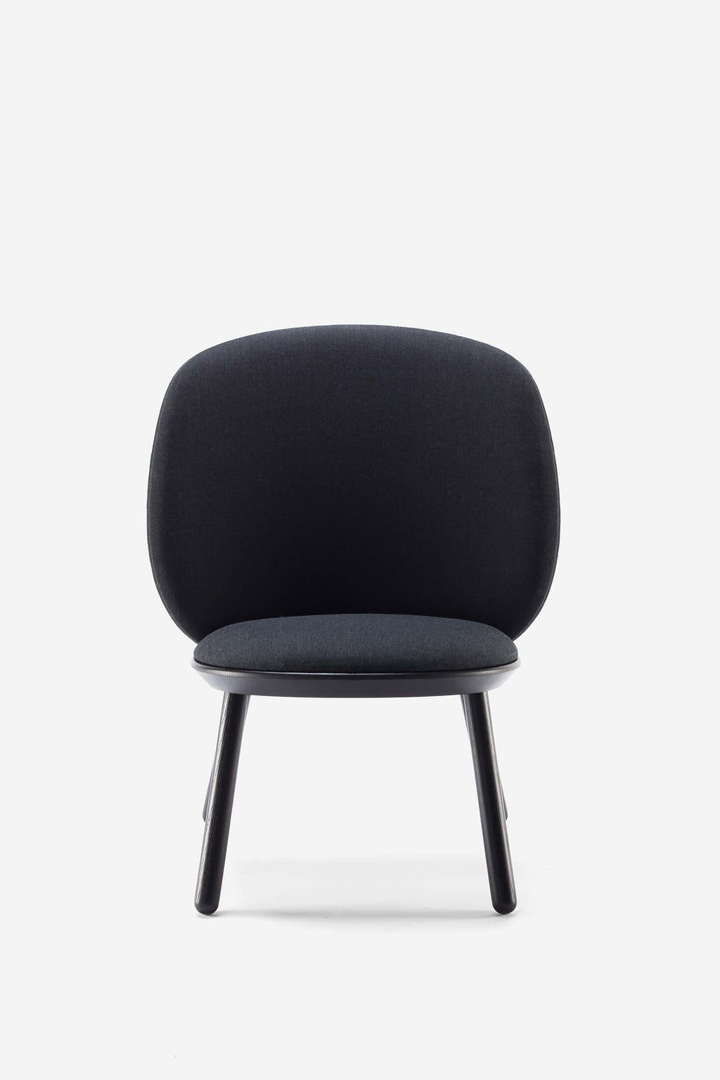 Naïve Low Chair – Svart Massiv Ask