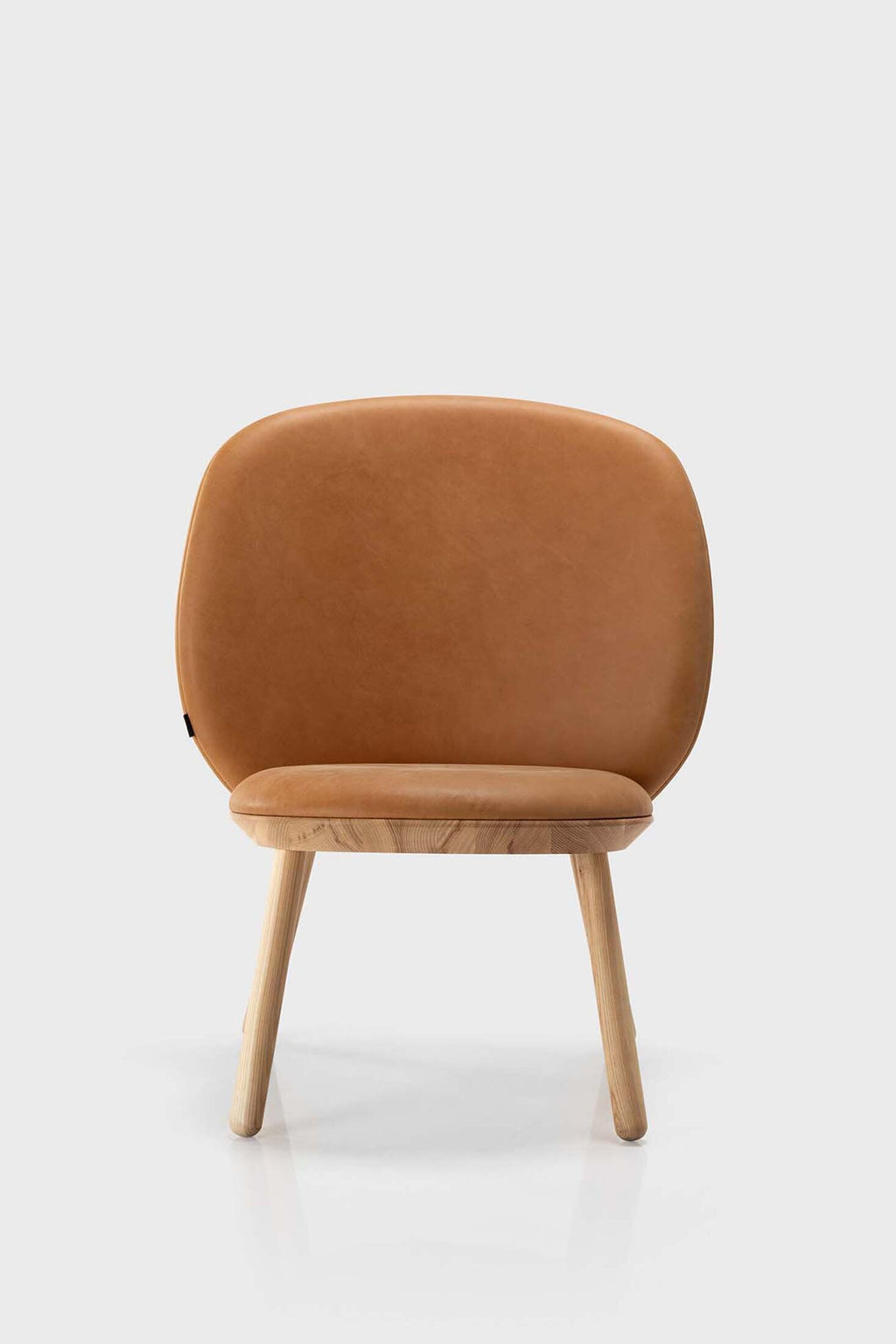 Naïve Low Chair – Svart Massiv Ask