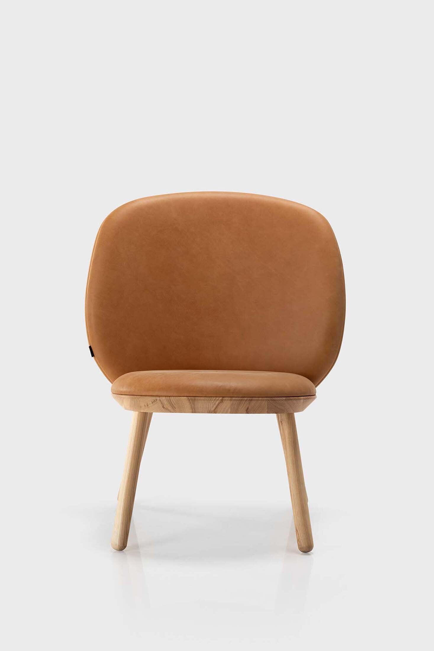 Naïve Low Chair – Svart Massiv Ask