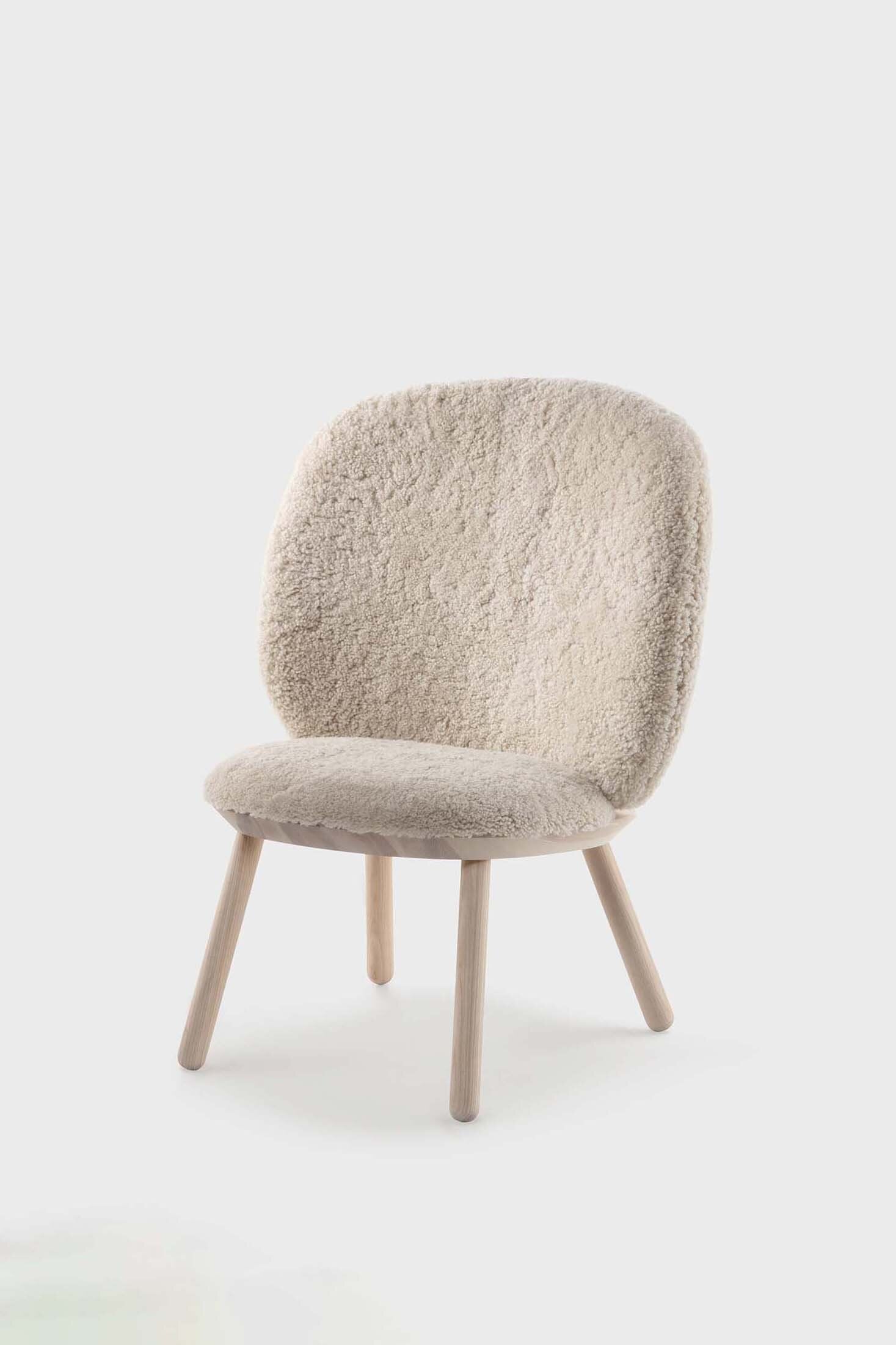 Naïve Low Chair – Svart Massiv Ask