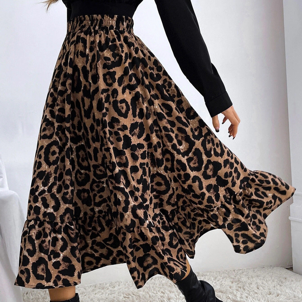 högmidjad kjol med leopardmönster