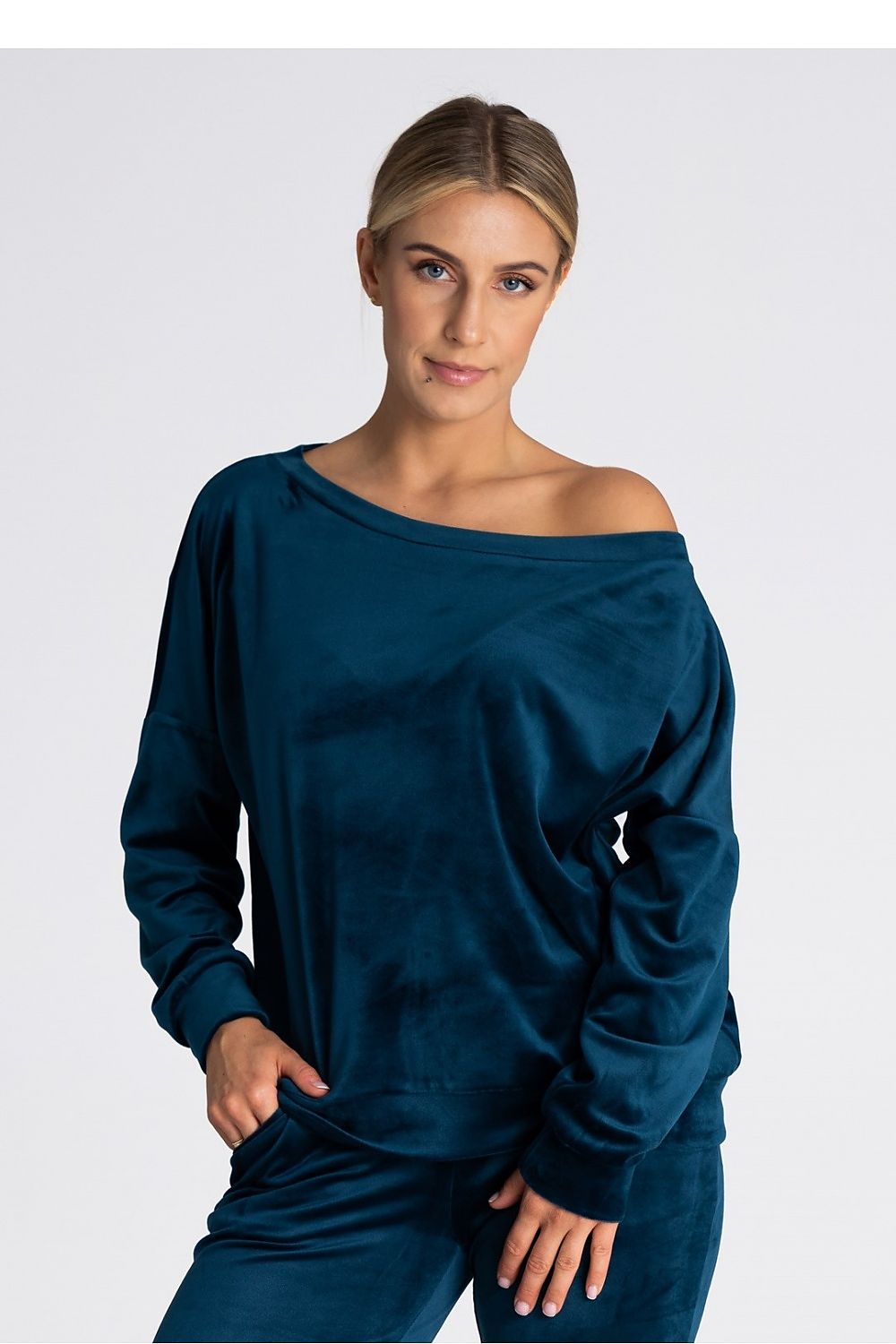 Tröja i sammet off-shoulder  blå