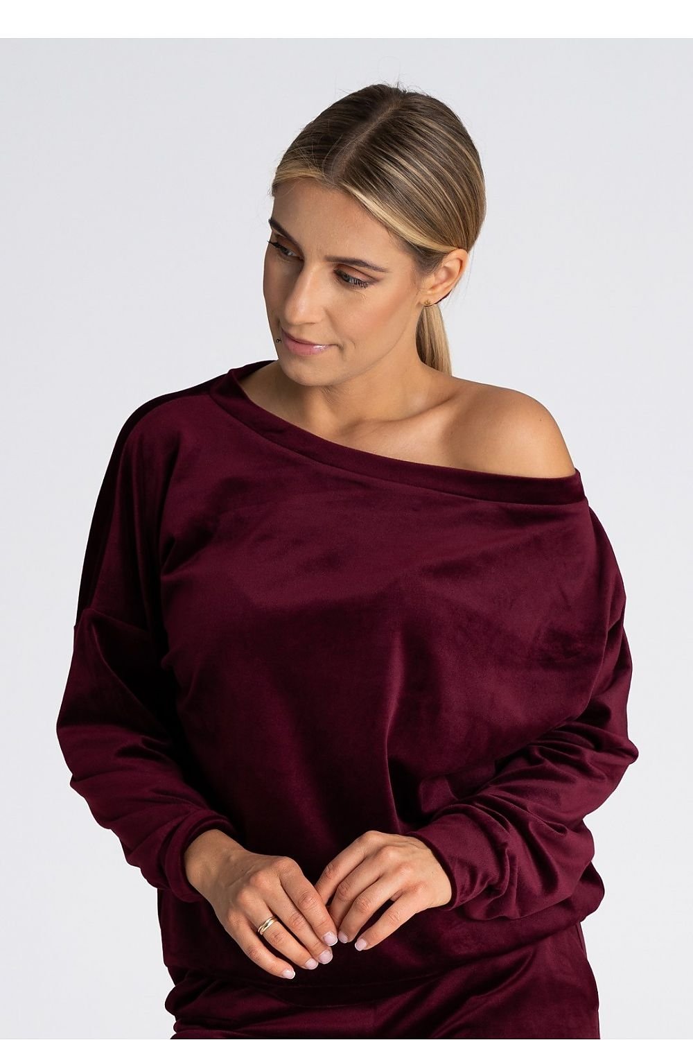 Tröja i sammet off-shoulder  vinröd
