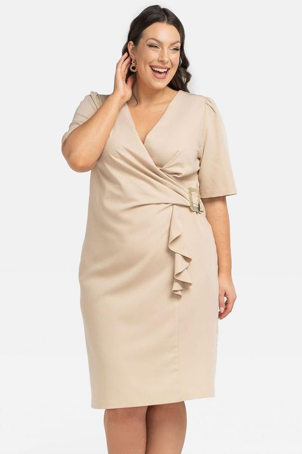 Plussize knälång V-ringad klänning med volang  Beige