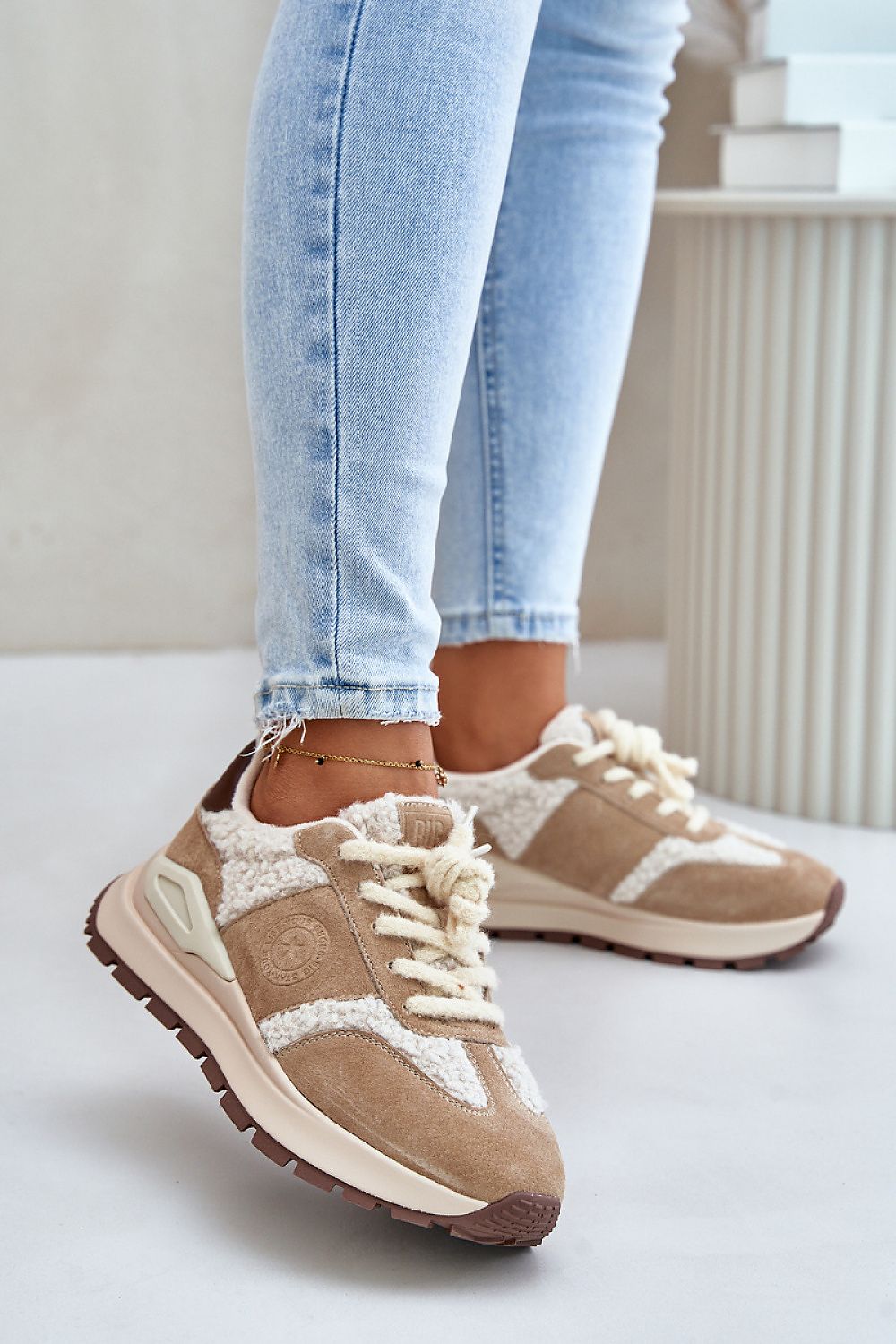 Dam Sneakers med snörning  beige 