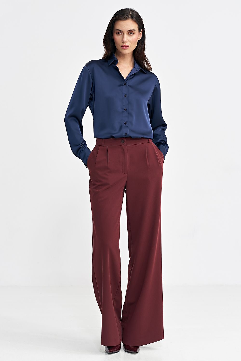 Wide leg trousers