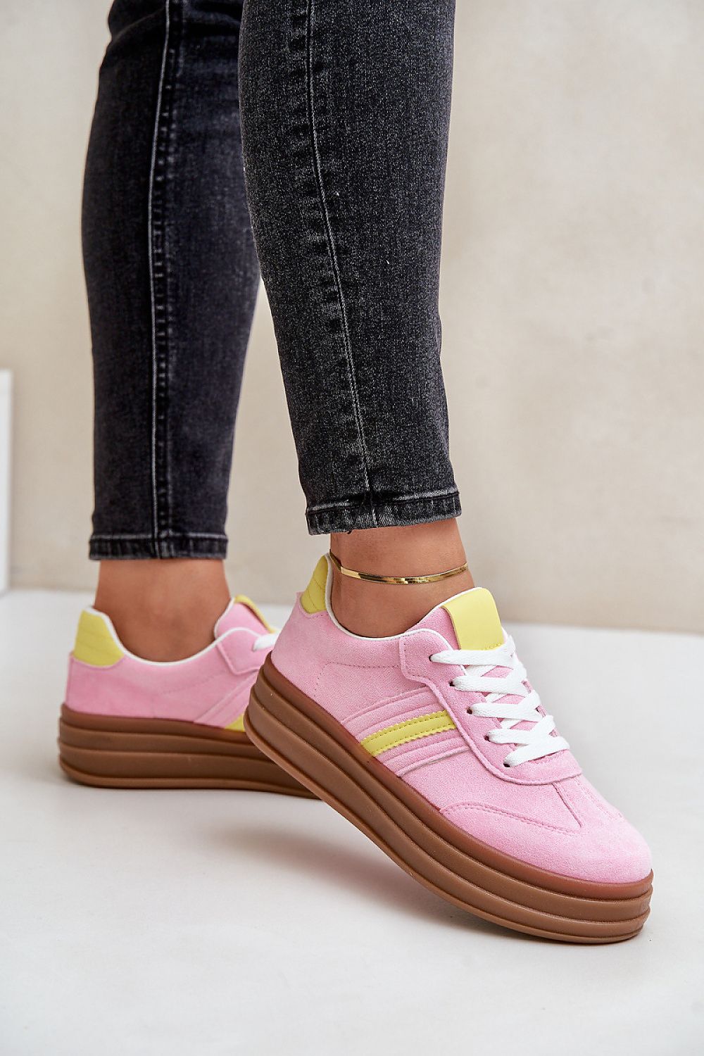 Sneakers i mocka Rosa