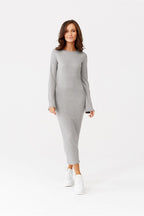 Långärmad vardagsklänning maxi grå
