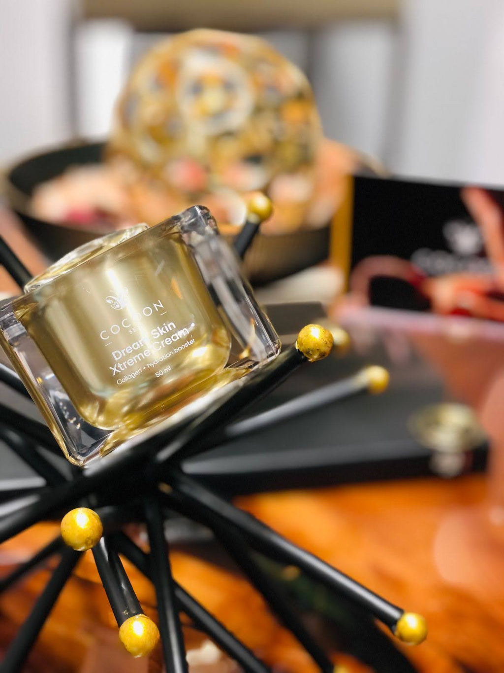 Dagkräm COCOON SKIN  – Kollagen- Fuktbooster: Förnyar. Återfuktar. Vitaliserar.