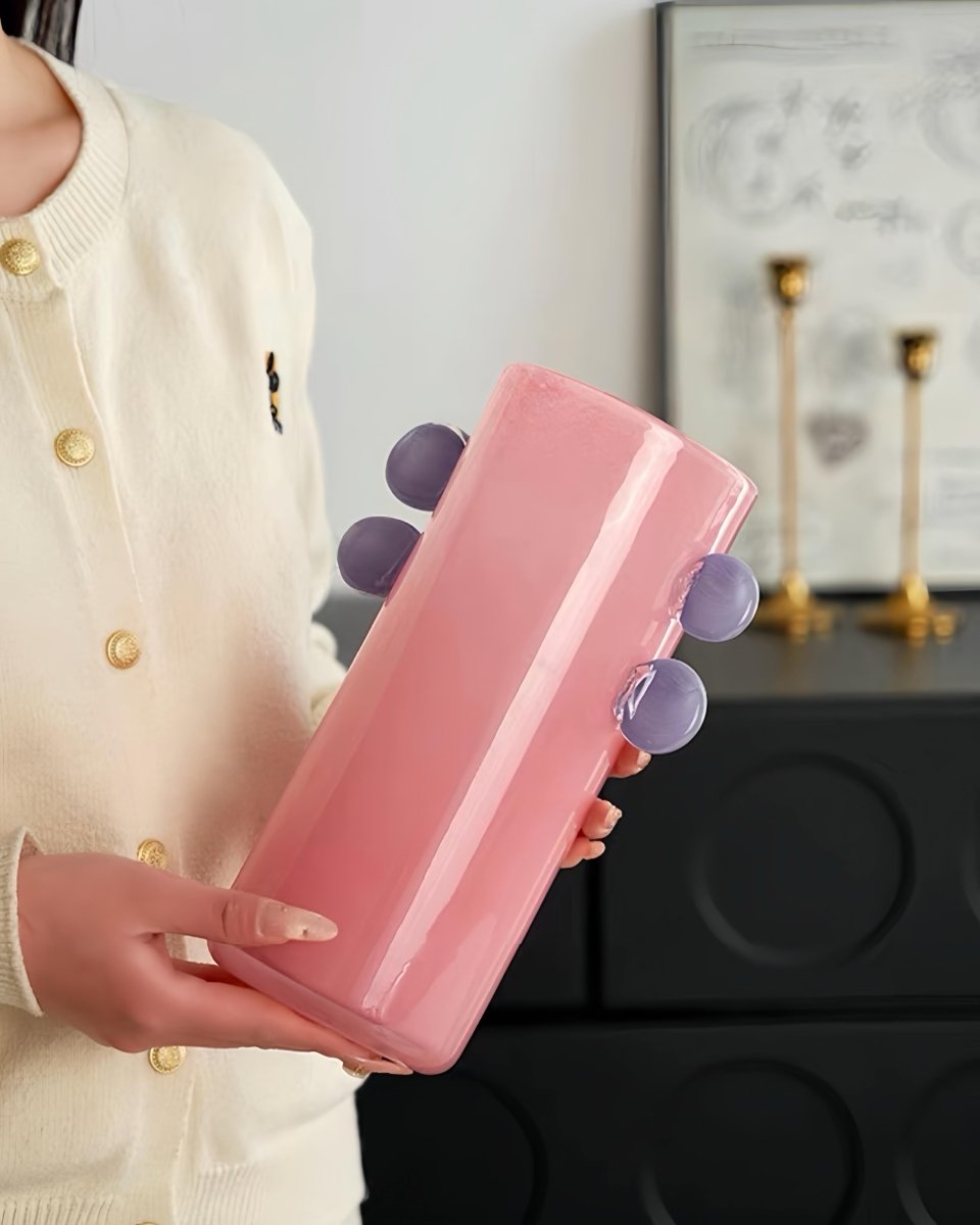 Handblåst Cylinder Vas – Lekfull Elegans