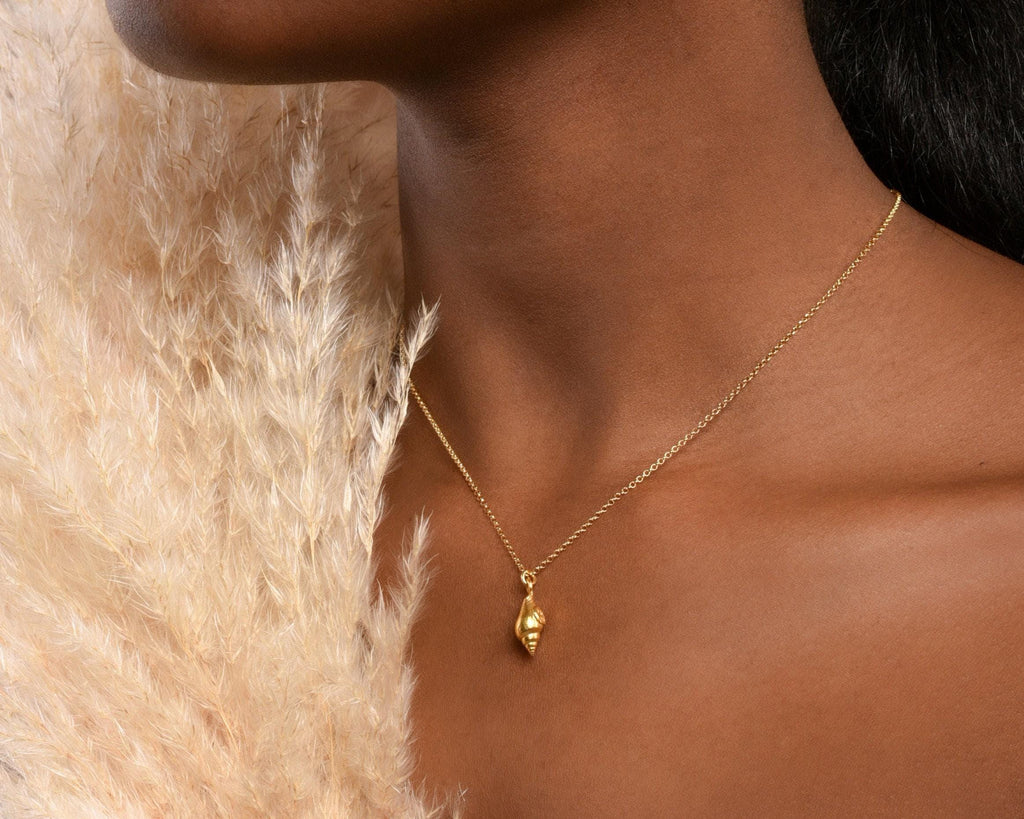 Havssnäcka Halsband i Guld