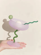 Jelly Bean Coupe Glass – Handblåst Cocktailglas med Lekfull Elegans