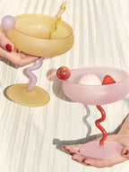 Jelly Bean Coupe Glass – Handblåst Cocktailglas med Lekfull Elegans