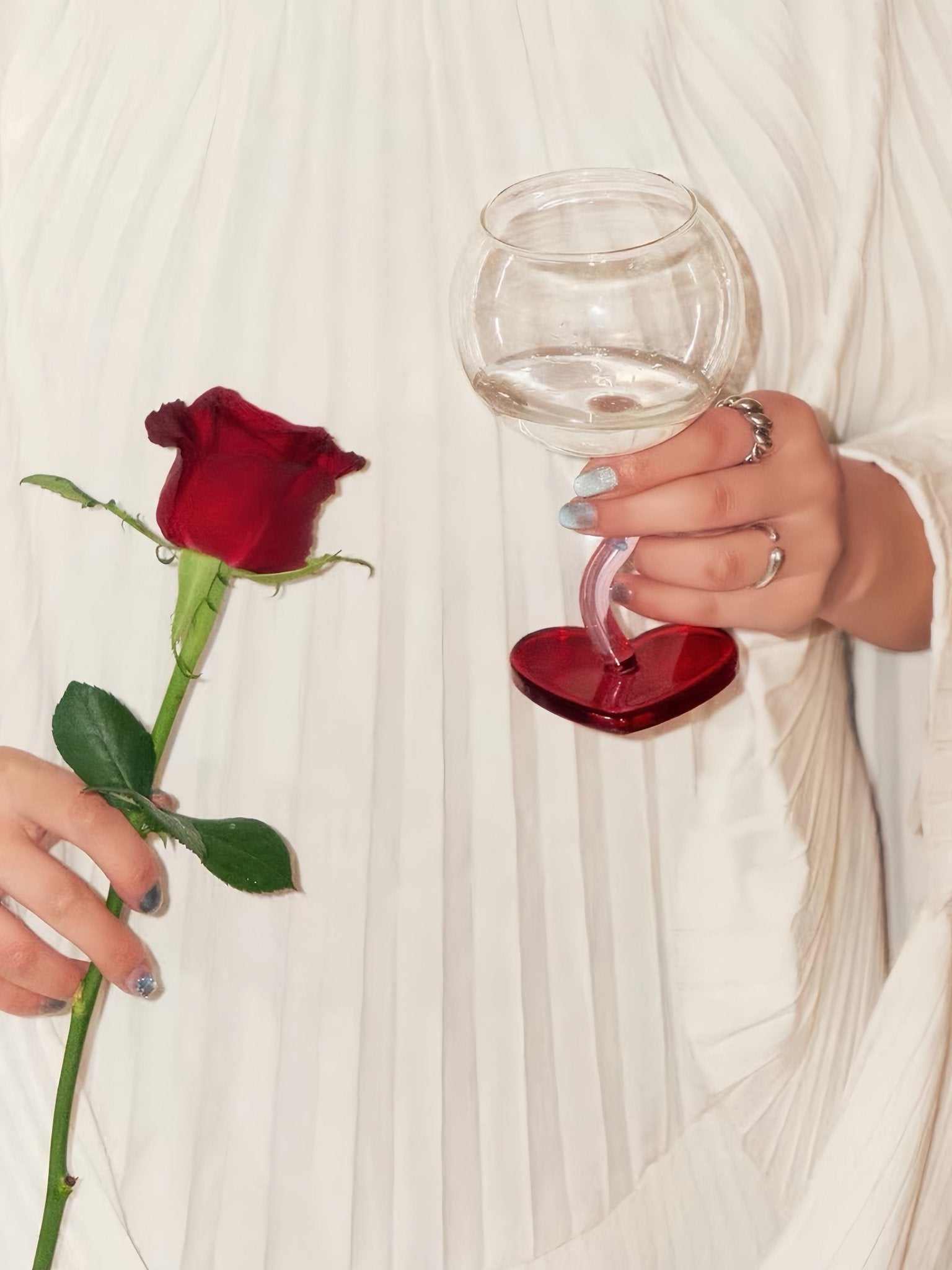 Romantiska Vinglas med Hjärtformad Fot – Presentset om 4